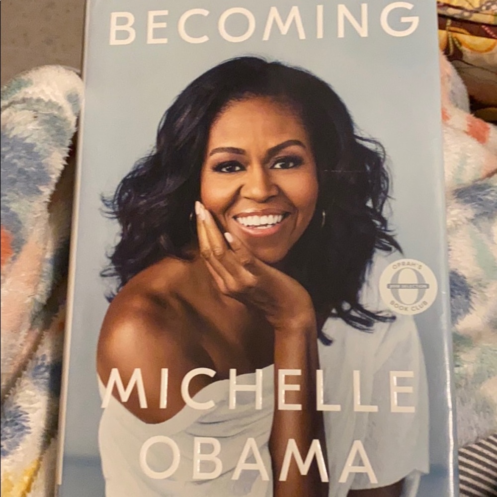 Becoming Michelle Obama book hard copy